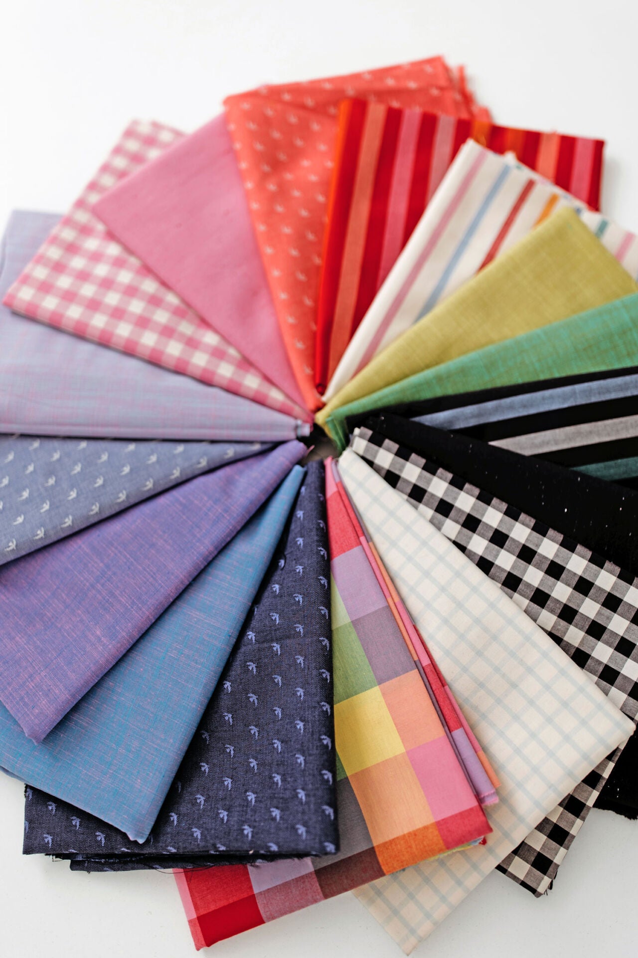 Picnic WOVENS Full Collection Bundle | 17 Fat Quarters or Half Yards | Suzy Quilts for Art Gallery Fabrics