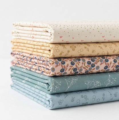 Vanilla Meadow Bundle, Fat Quarter Bundle (5 Pieces)