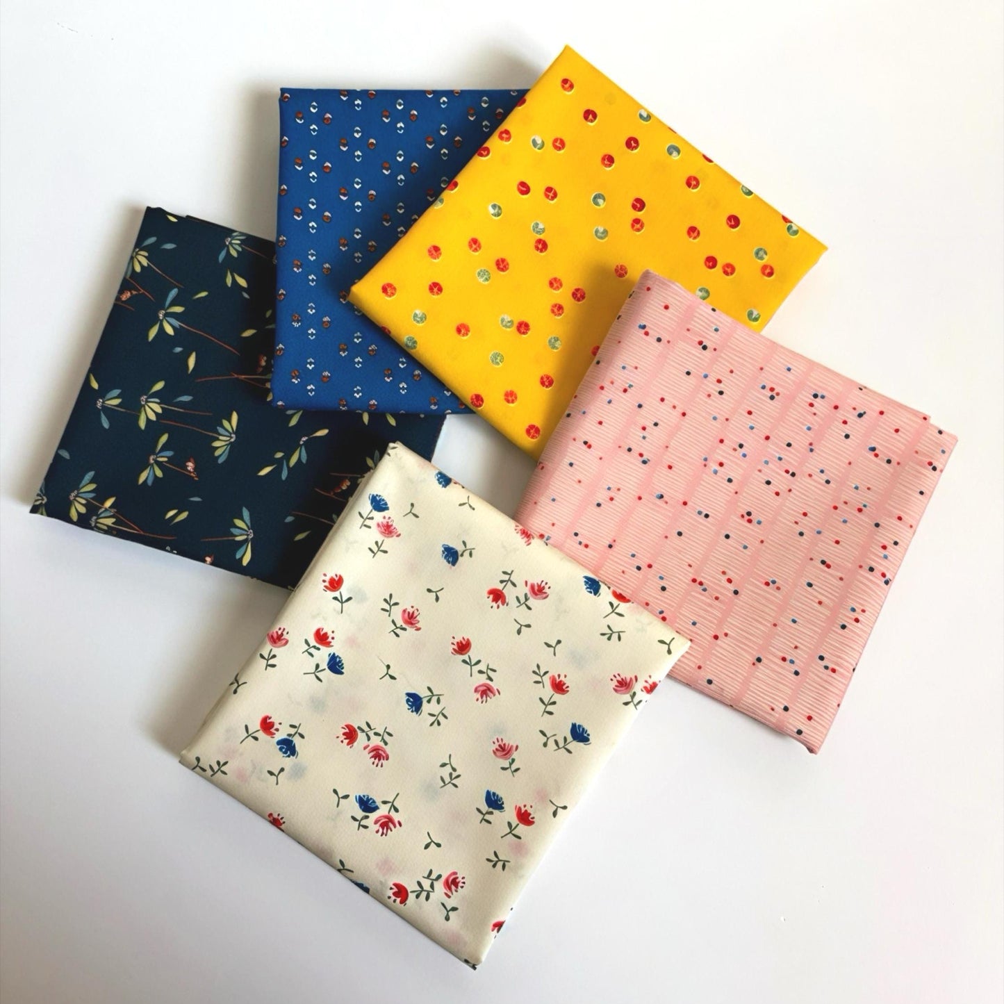 Minimo Sweet Blush Fabric Bundle – Soft Pink Cream Quilt Fabrics – 5 Piece Fat Quarter Set – Floral Cotton Bundle