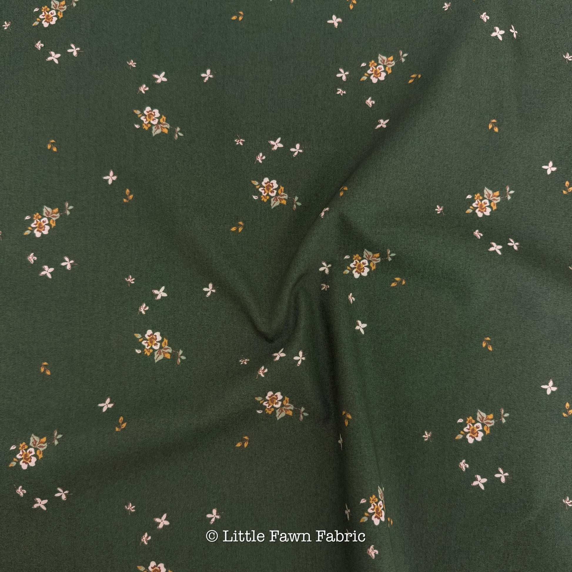 Green Fabric Bundle, Fat Quarter Bundle, Woodland Fabric Set , 6-Piece Evergreen Quilt Fabric, Cottagecore Fabric Bundle
